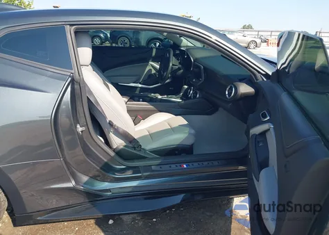 2018 Chevrolet Camaro Ss z USA, uszkodzony, nr VIN 1G1FH1R78J0108224